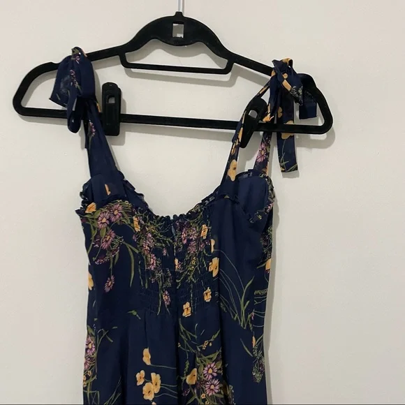 Reformation Nikita Dress in Mademoiselle - Picture 5 of 7